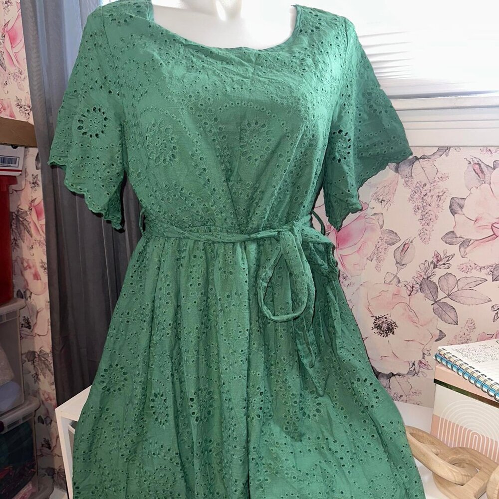 Green Eyelet Dress - Size 14/16 - New with tags!